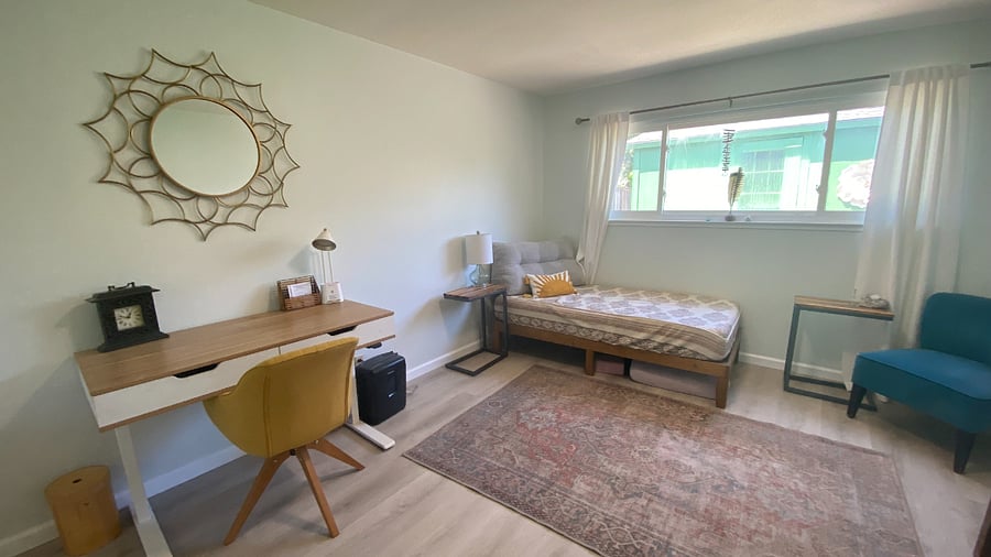Bedroom 2/Office