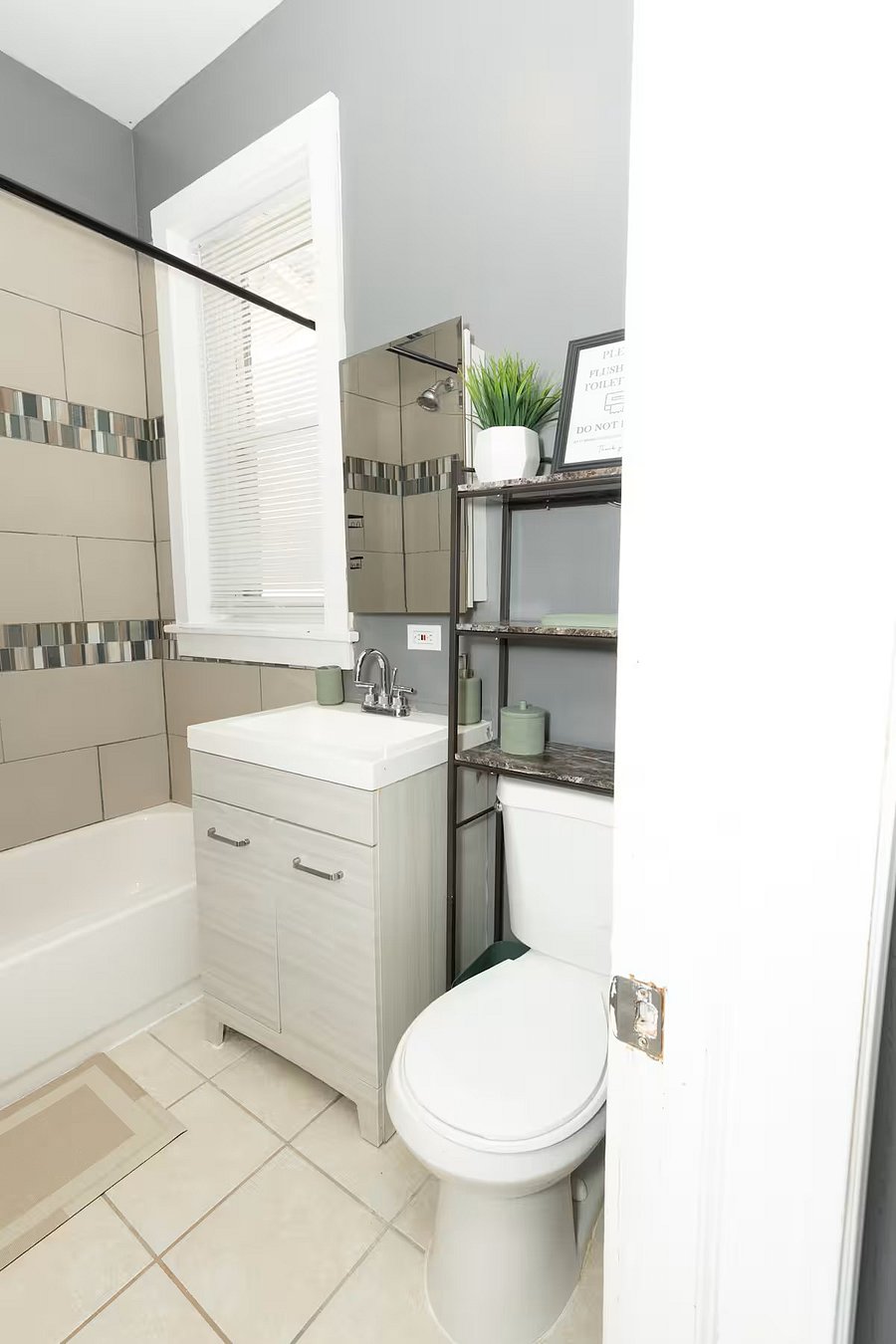 Furnished Finder property 1027477_1 photo 10
