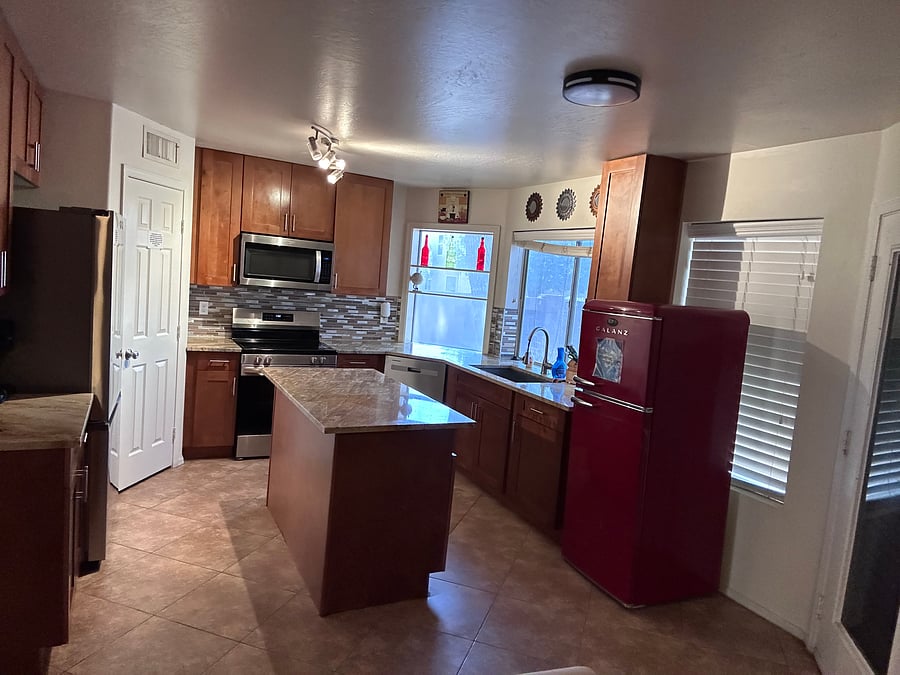 Furnished Finder property 1027497_1 photo 11
