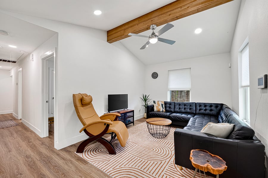 Furnished Finder property 1027578_1 photo 3