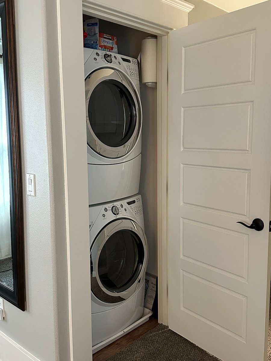 Furnished Finder property 1027587_1 photo 32