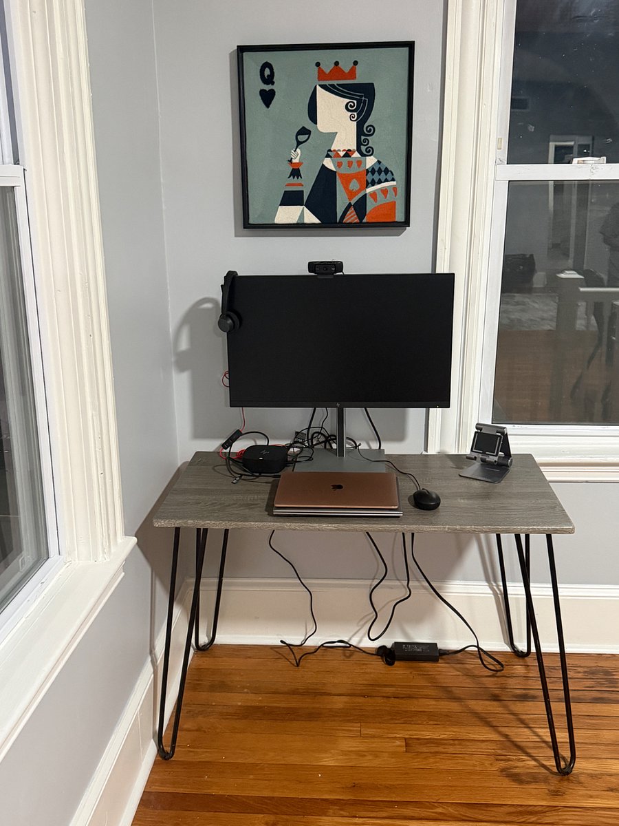 Communal Desk.