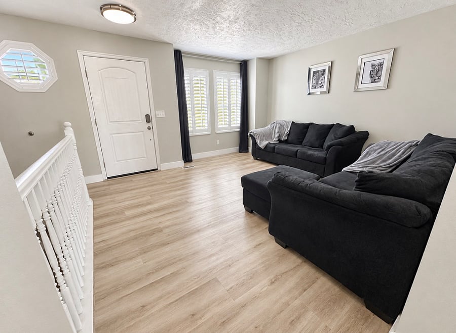 Upstairs living room: Shared living area
