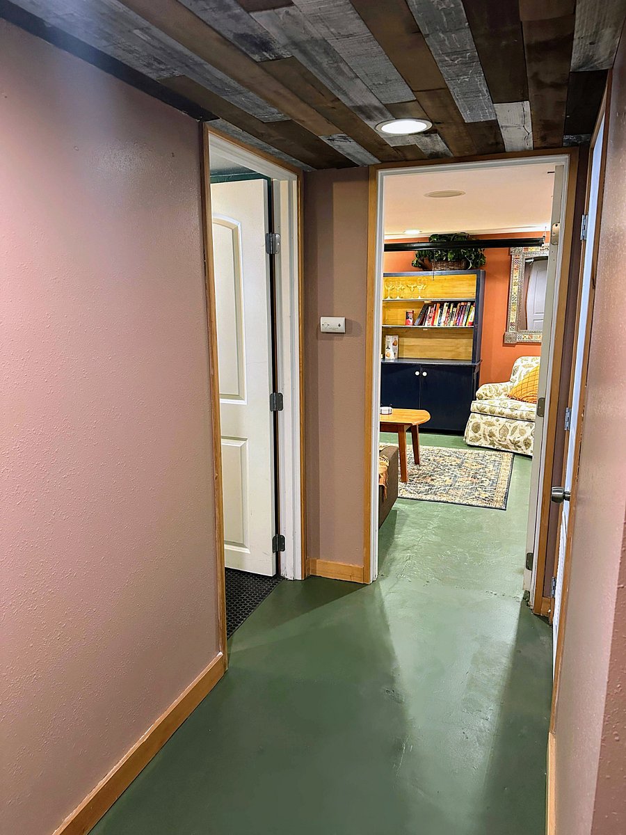 Hallway entry to the basement, from private exterior door