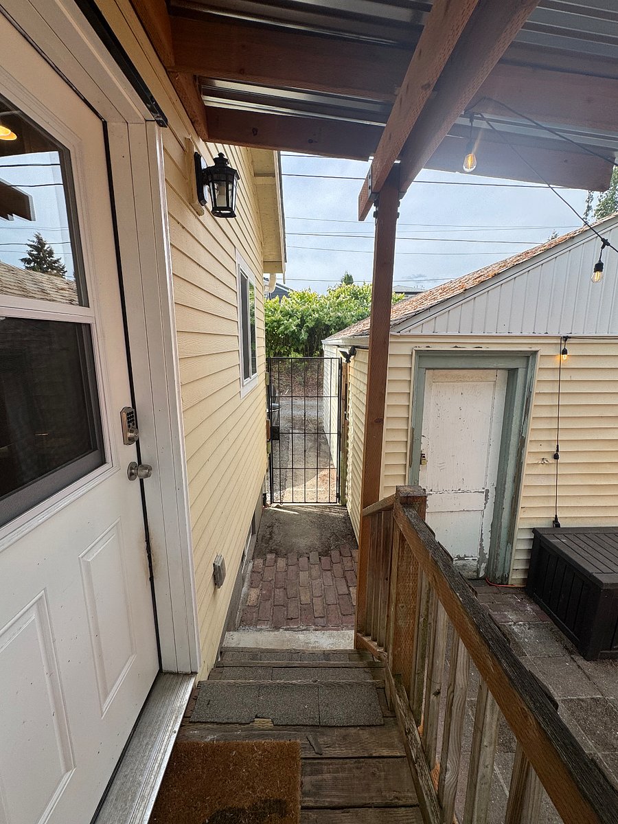 Furnished Finder property 1027629_1 photo 25