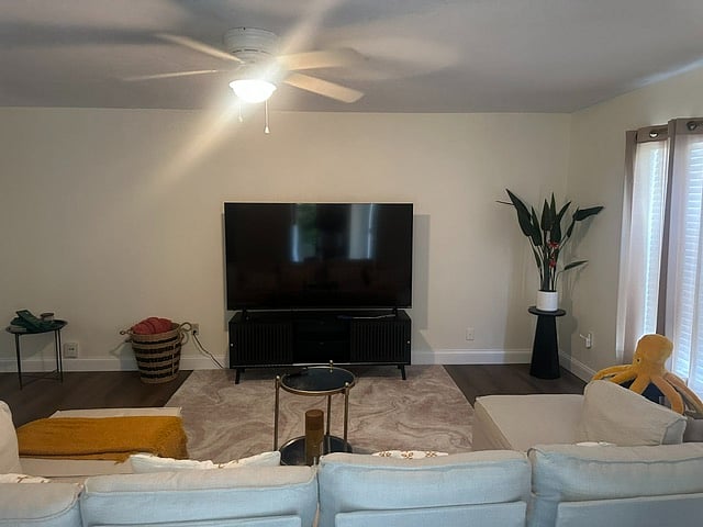 Furnished Finder property 1027643_1 photo 2
