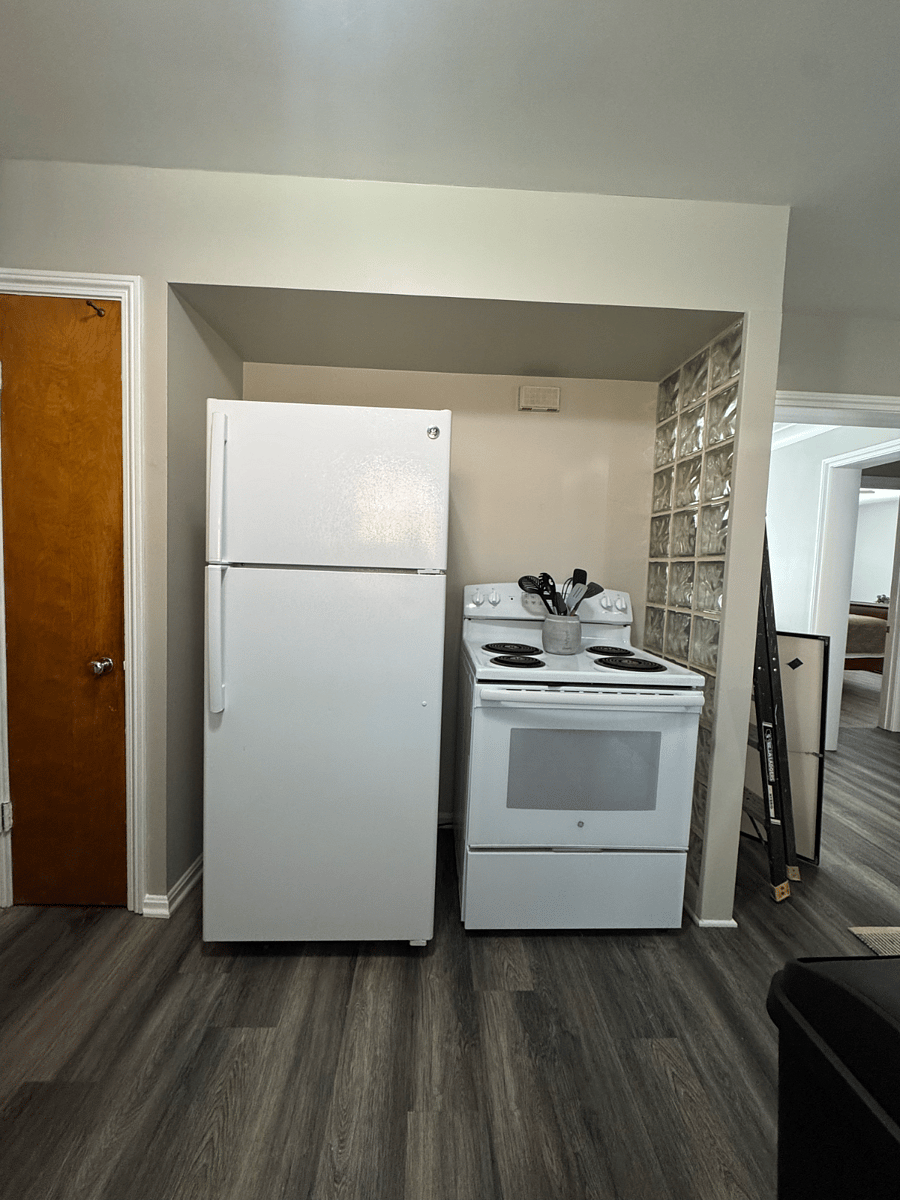 Fridge and Stove