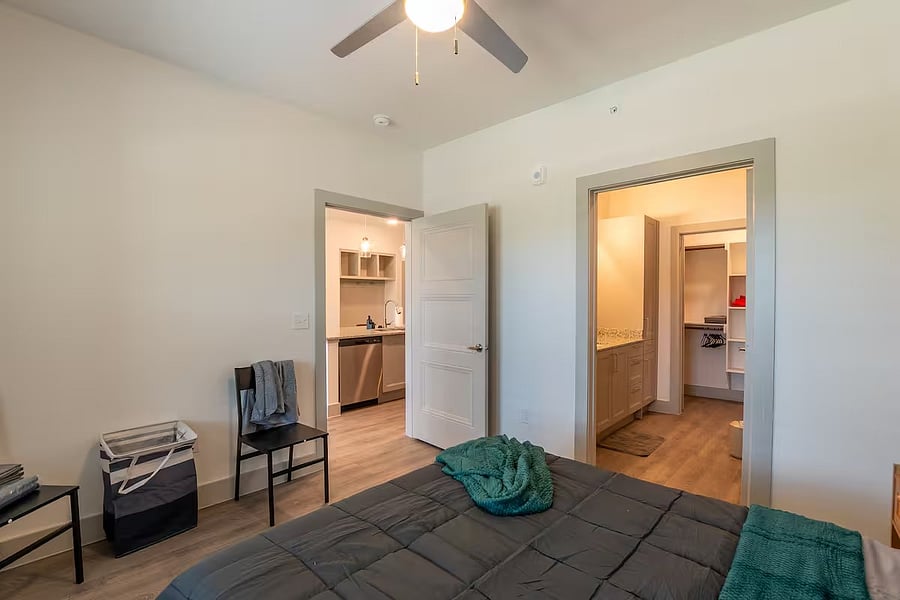 Furnished Finder property 1027767_1 photo 13