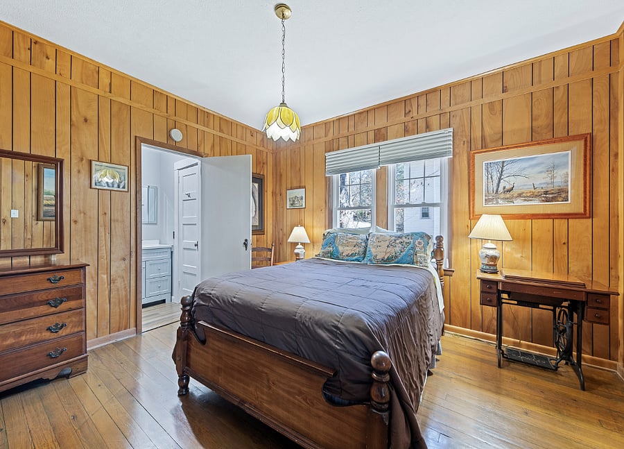 Bedroom 1 with Queen Bed