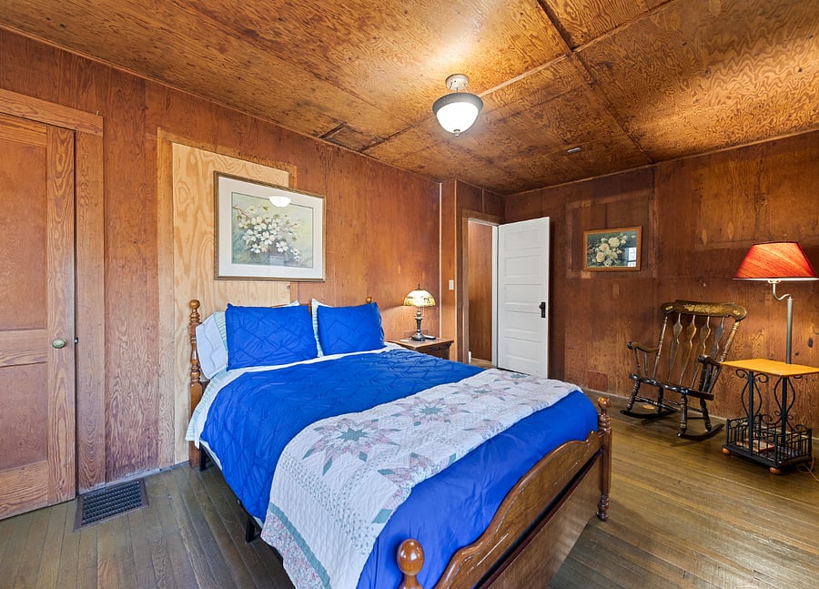 Bedroom 2 with King Bed