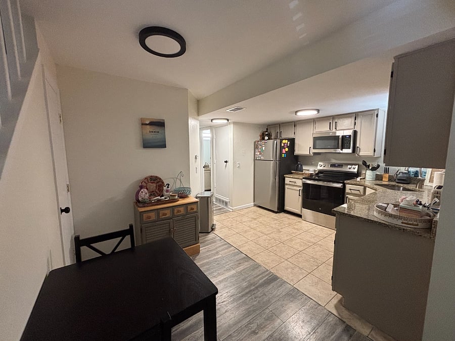 Furnished Finder property 1027810_1 photo 3