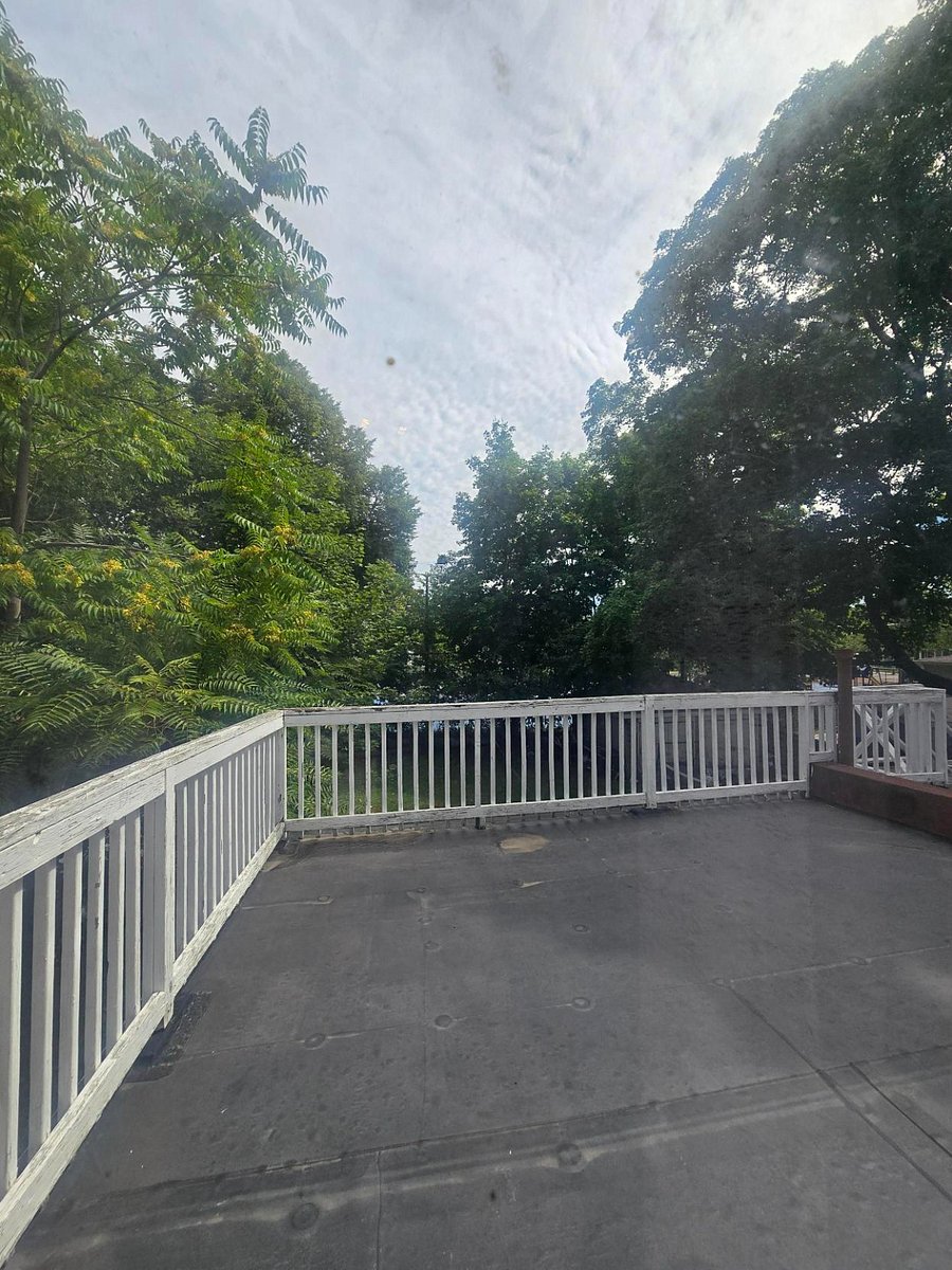 Roof Deck (furnished during summer rentals)