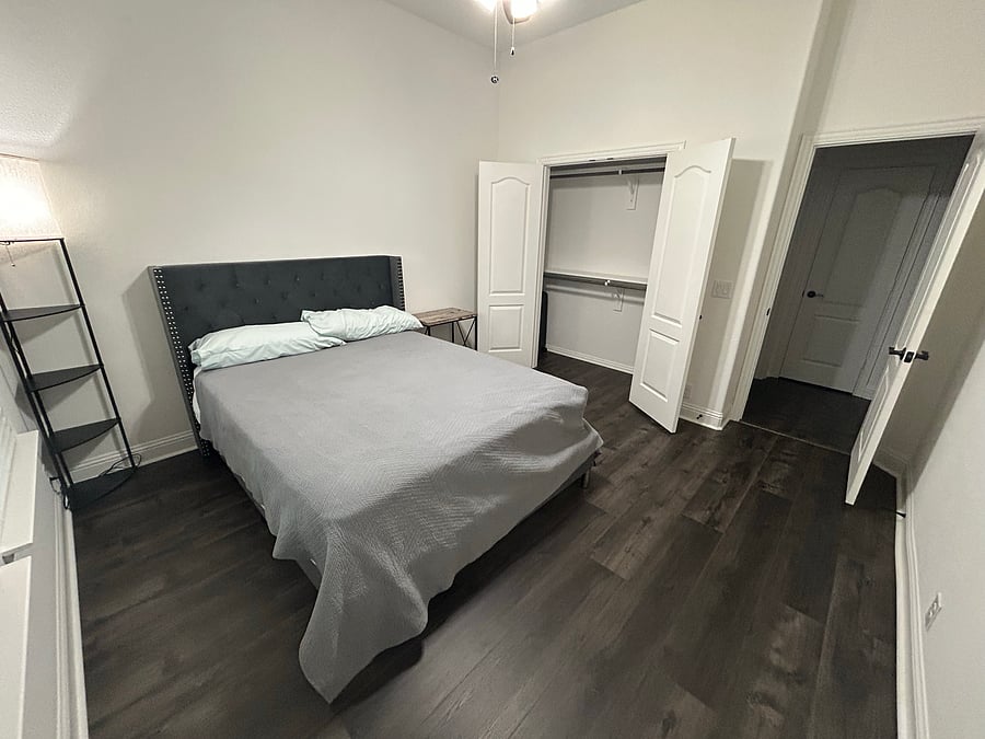 Furnished Finder property 1027859_1 photo 4