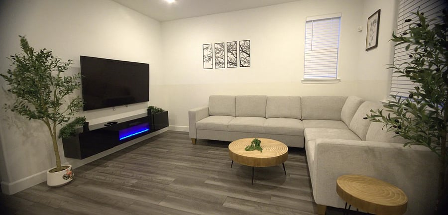 Furnished Finder property 1027868_1 photo 2