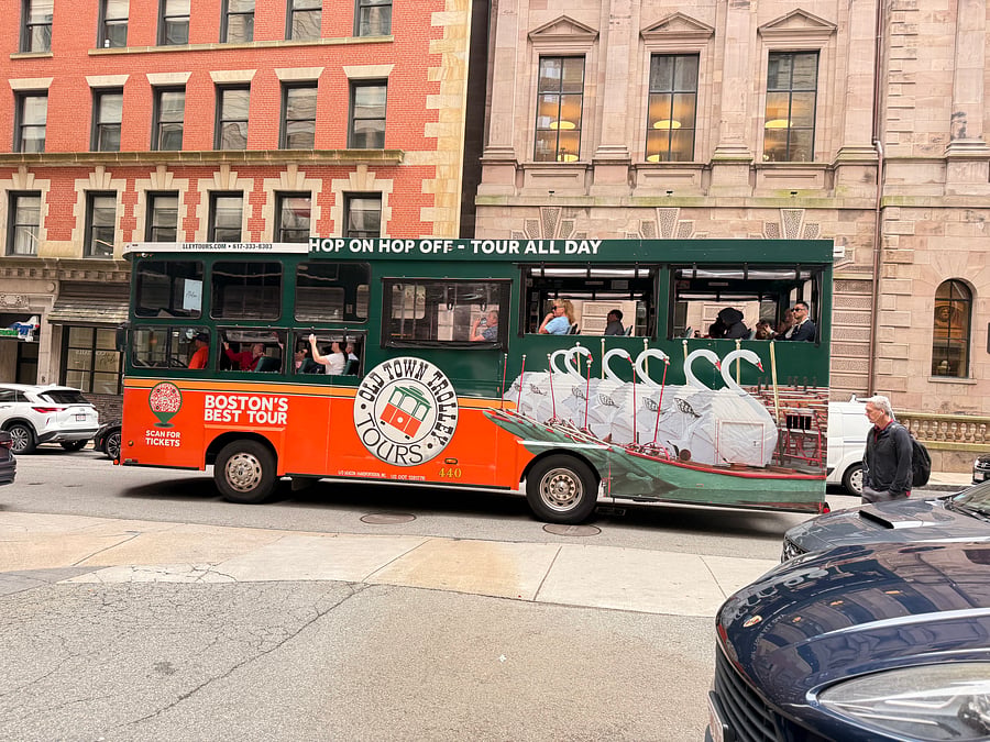 Tour bus route on nostalgic Beacon Hill. 