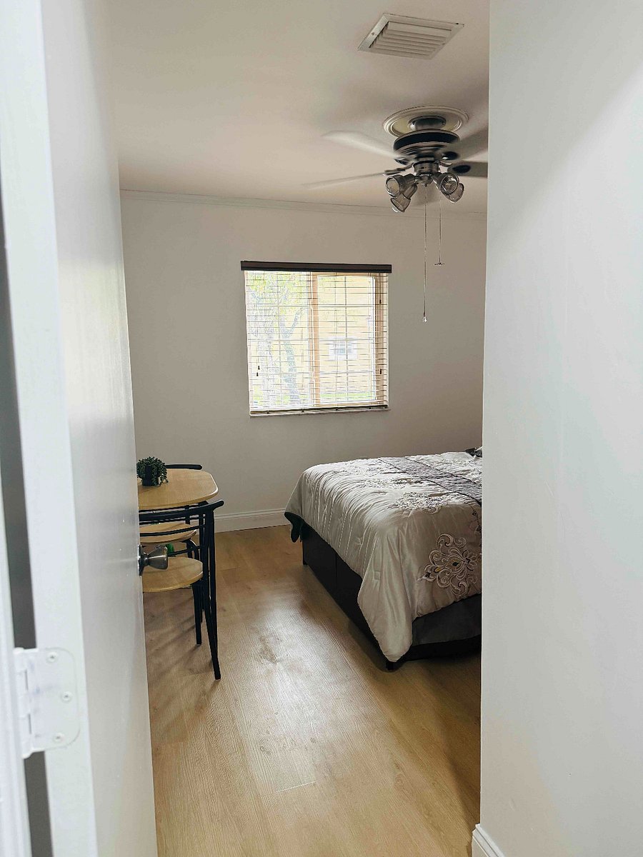 Furnished Finder property 1027975_1 photo 2
