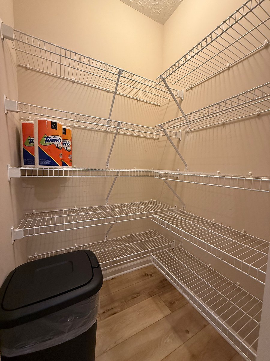 Spacious pantry in kitchen. 