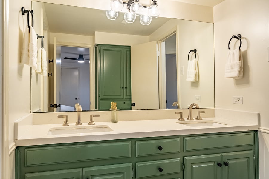 Upstairs bathroom, includes shower-tub combo