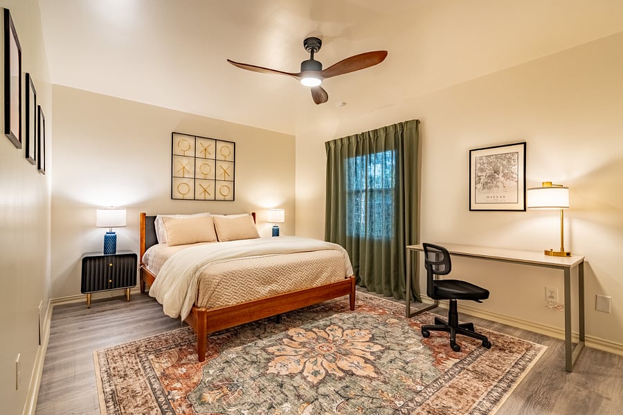 Second downstairs bedroom