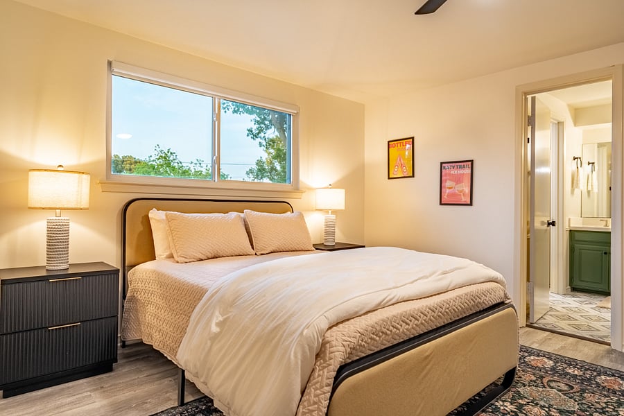 Upstairs bedroom 1 with queen bed