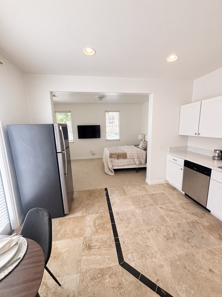 Furnished Finder property 1028010_1 photo 7