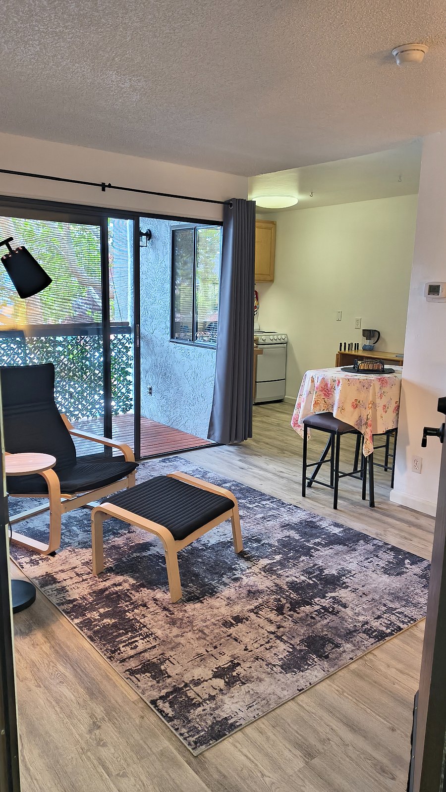 Furnished Finder property 1028012_1 photo 3
