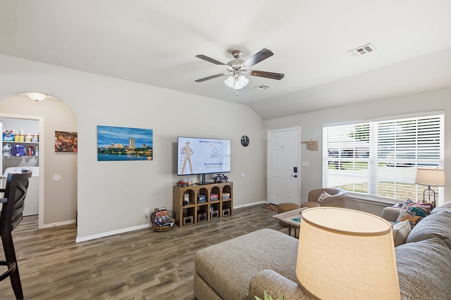 Furnished Finder property 1028018_1 photo 5