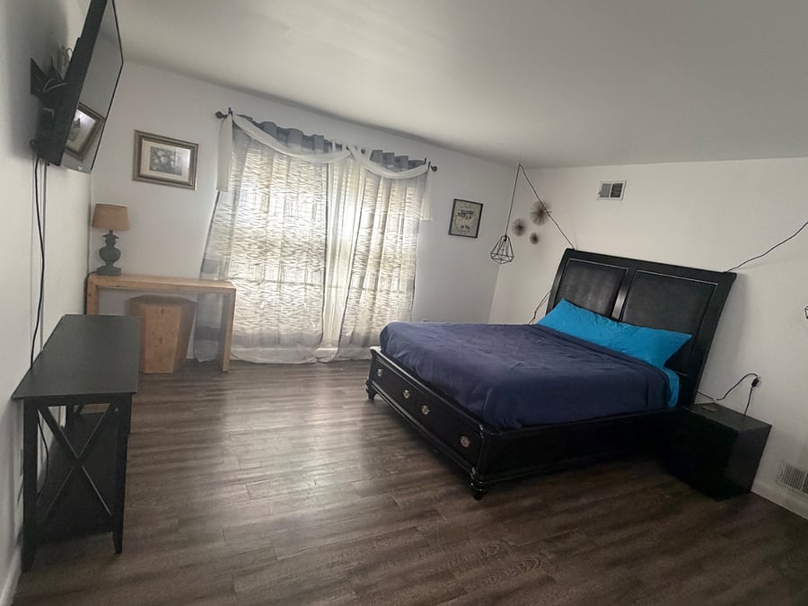 Furnished Finder property 1028029_1 photo 3