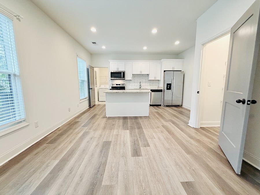 Furnished Finder property 1028054_1 photo 3
