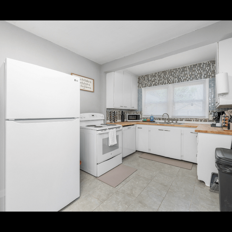 Furnished Finder property 1028056_1 photo 2
