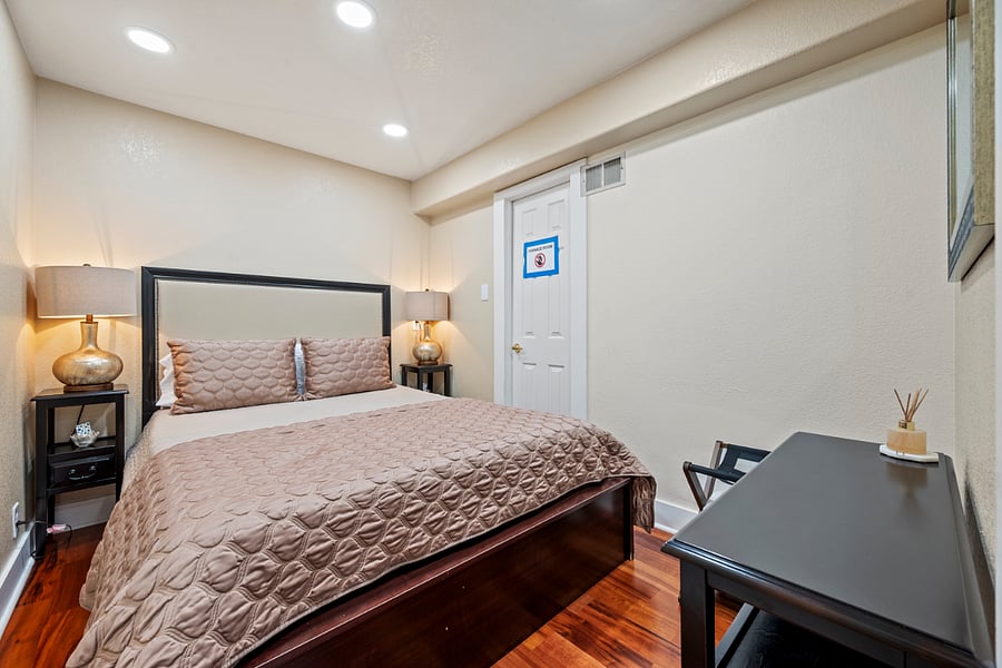 Furnished Finder property 1028059_1 photo 16