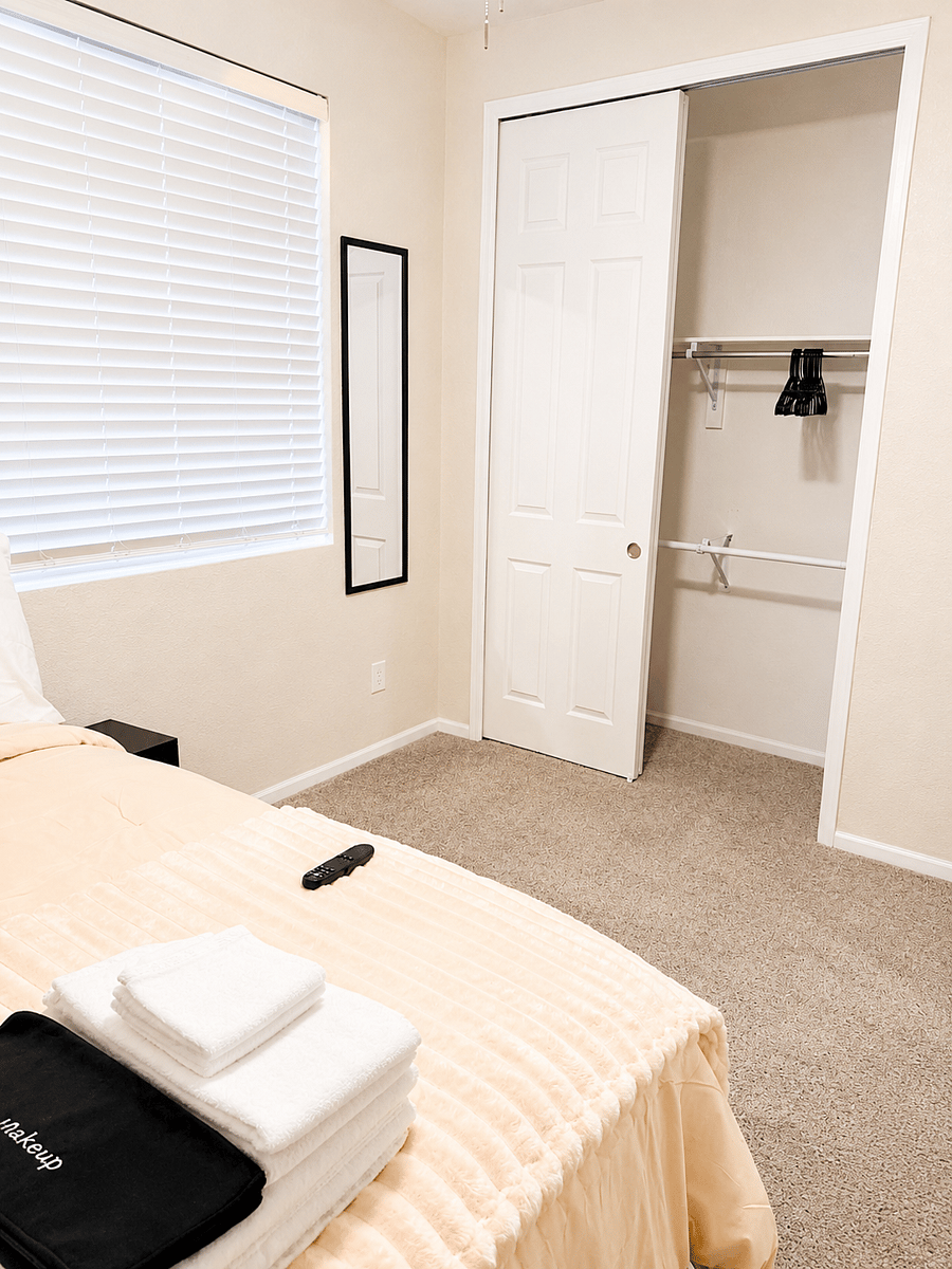 Furnished Finder property 1028089_3 photo 11