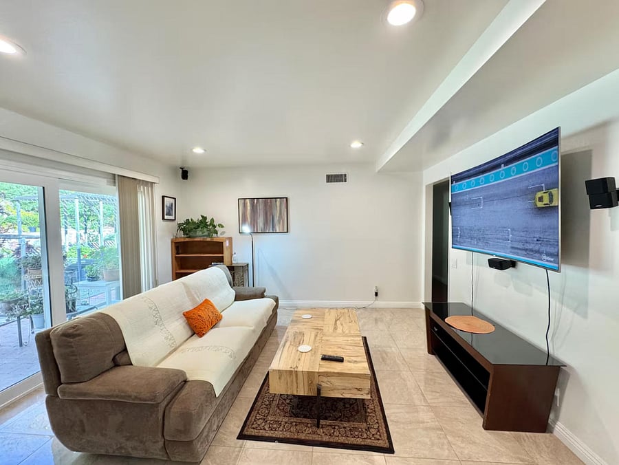 Furnished Finder property 1028112_1 photo 3