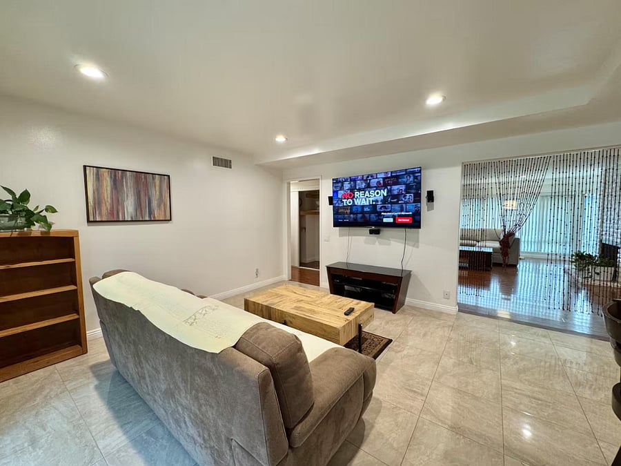 Furnished Finder property 1028112_1 photo 5