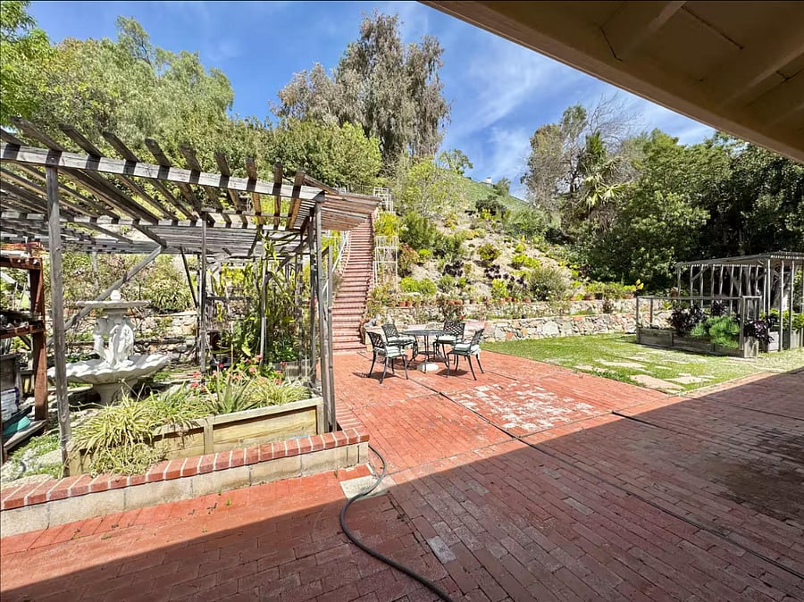 Furnished Finder property 1028112_1 photo 20