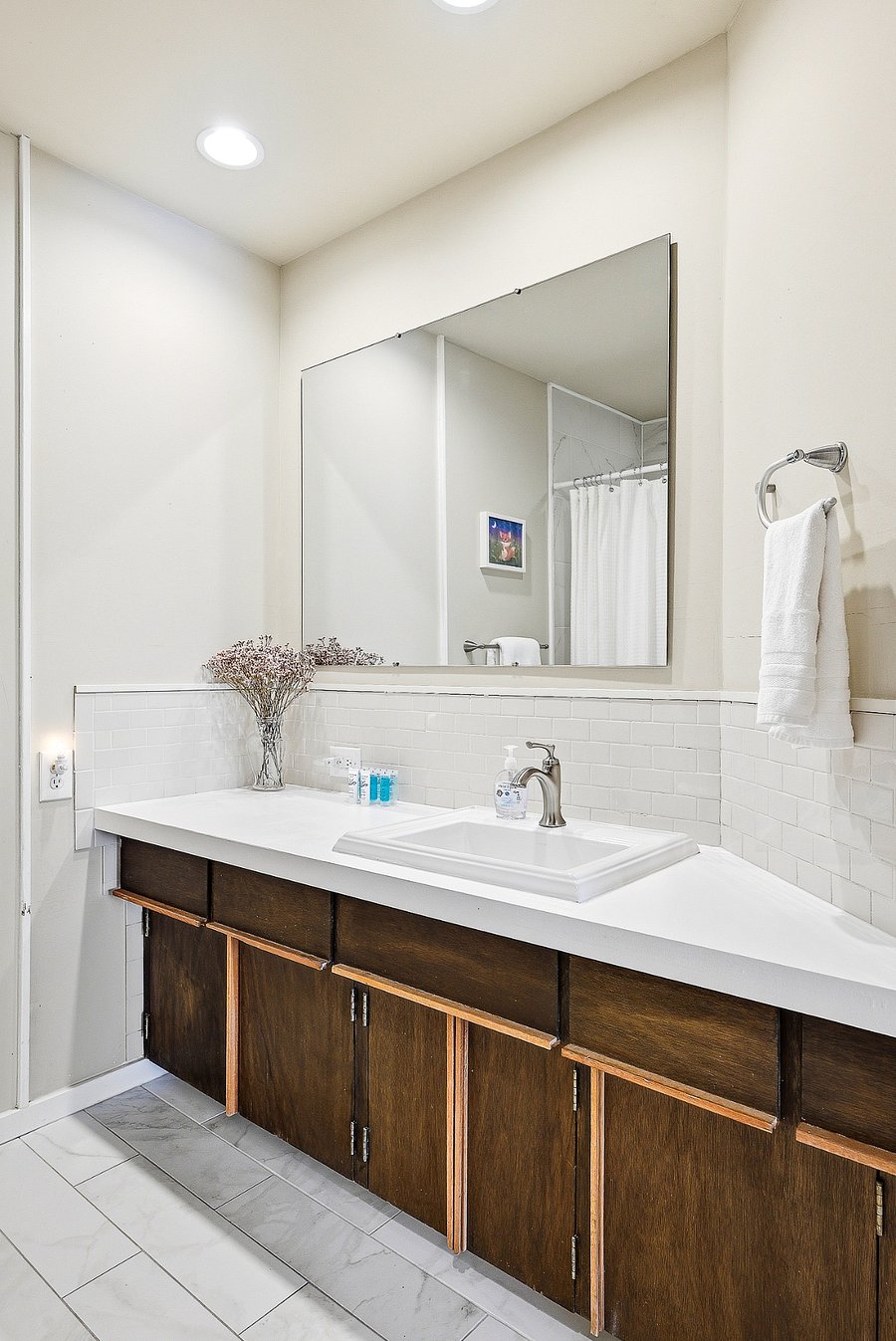 Furnished Finder property 1028115_1 photo 14