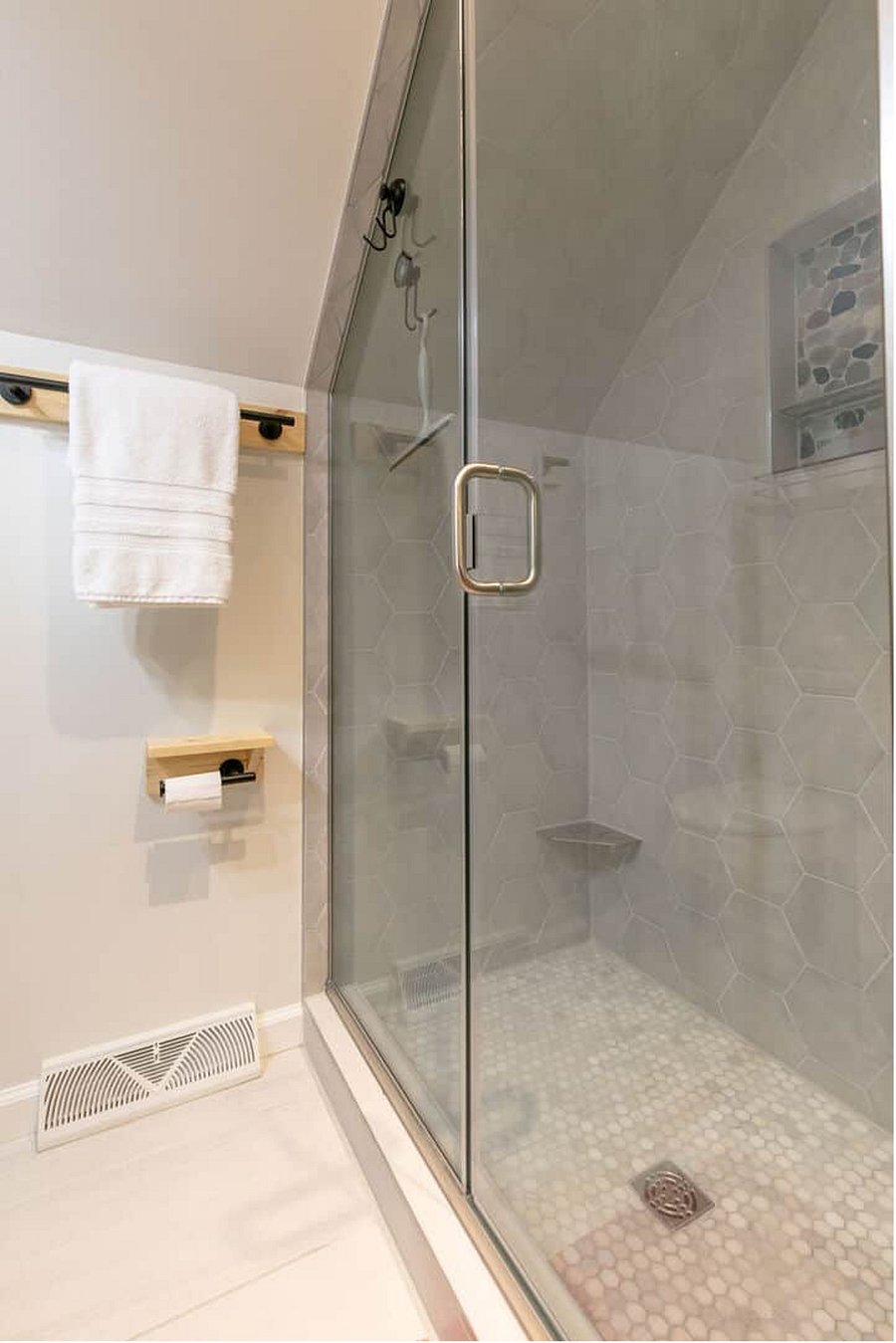 Furnished Finder property 1028116_1 photo 14