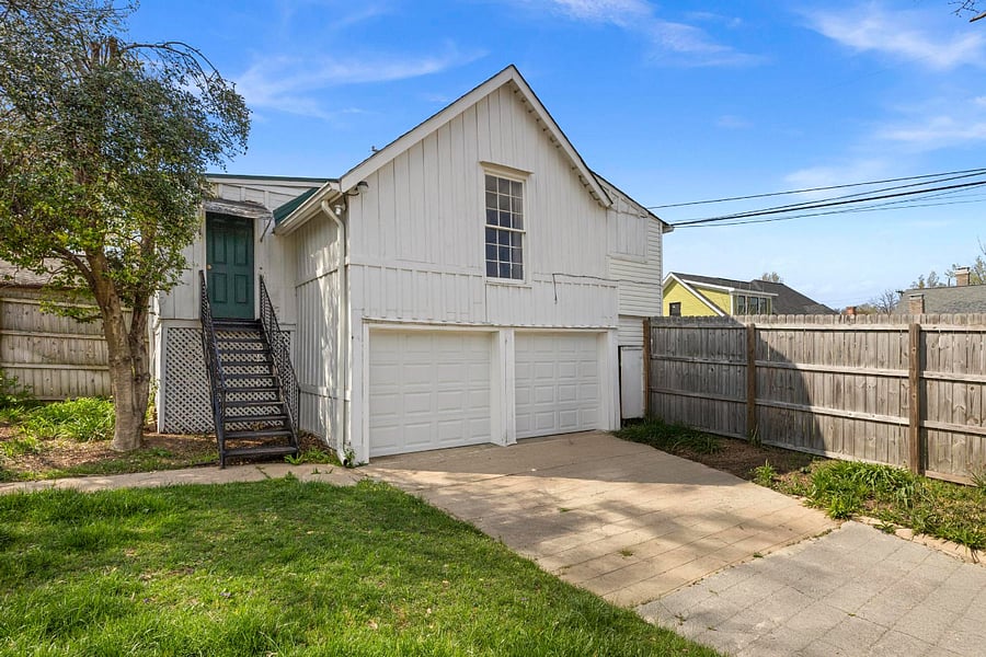 Your private studio retreat, tucked away for a peaceful stay with its own entrance!