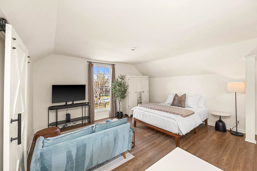 Furnished Finder property 1028129_1 photo 8