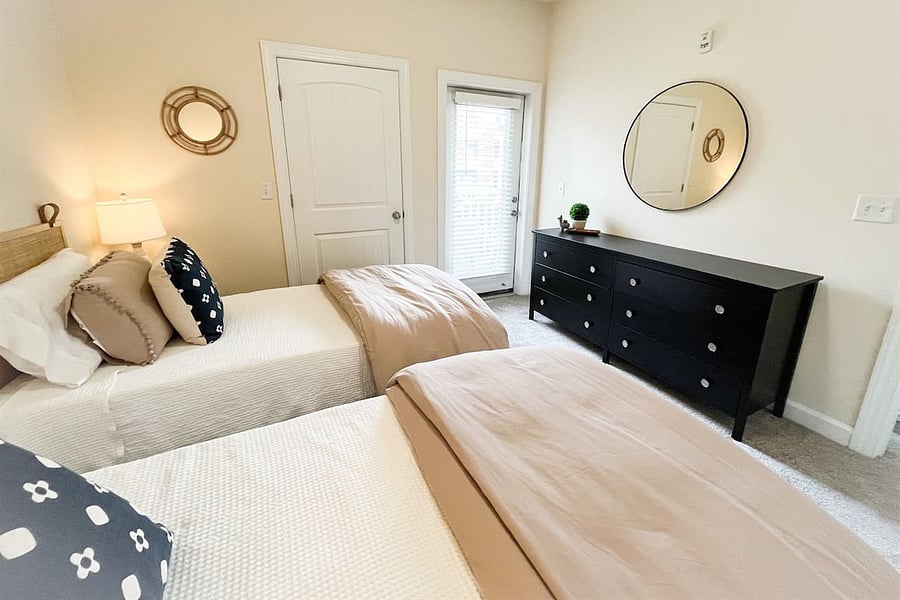 Furnished Finder property 1028131_1 photo 3