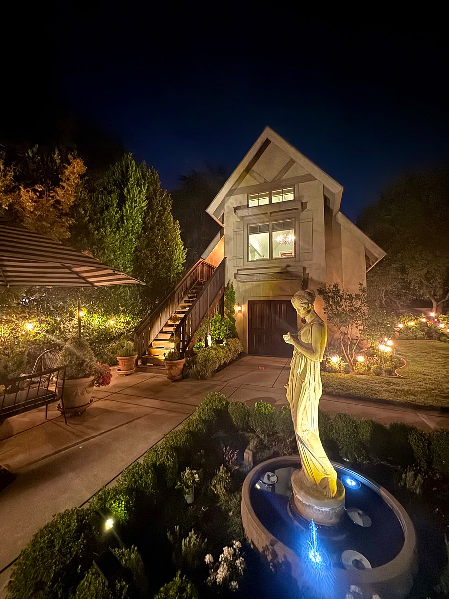 Furnished Finder property 1028169_1 photo 2