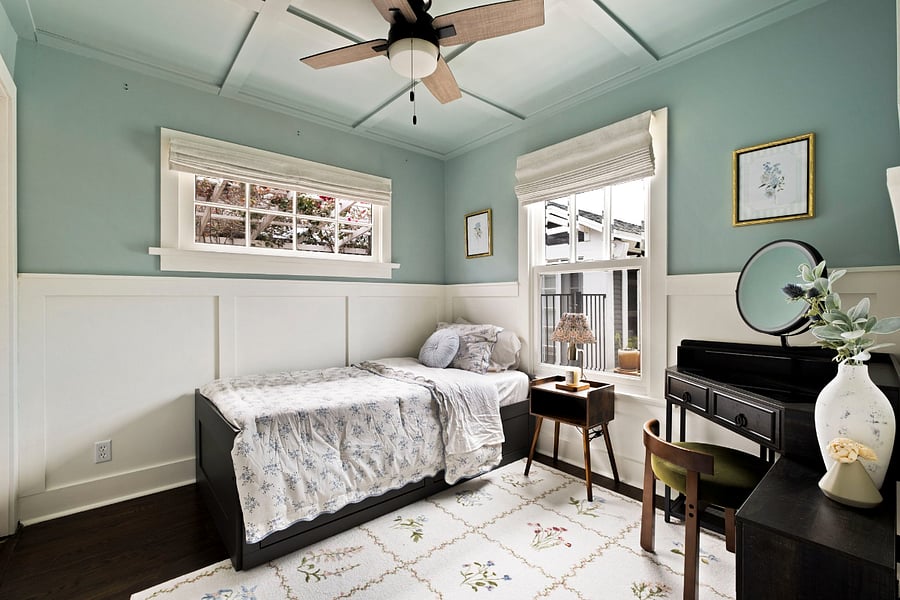 Bedroom 3 or office w/ ensuite bath