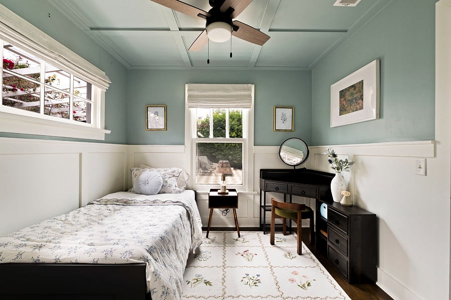 Bedroom 3 or office w/ ensuite bath