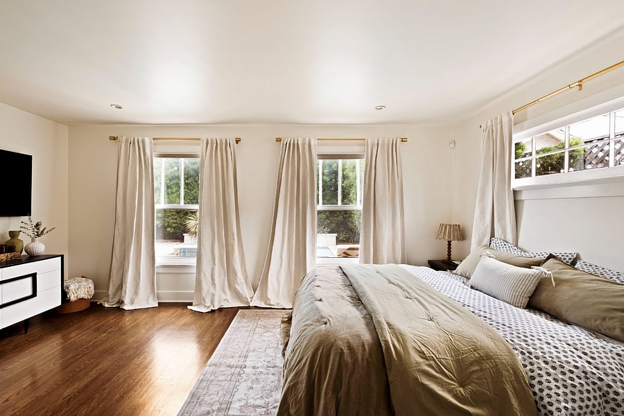Primary bedroom - King