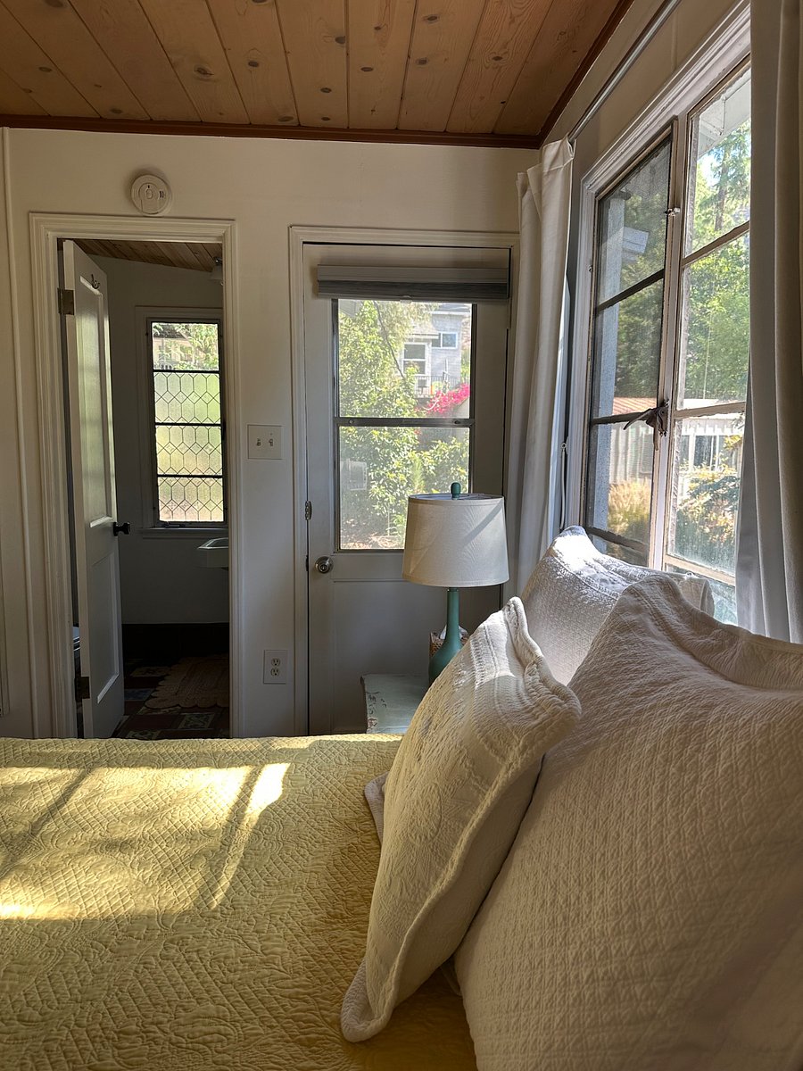 Furnished Finder property 1028199_1 photo 10