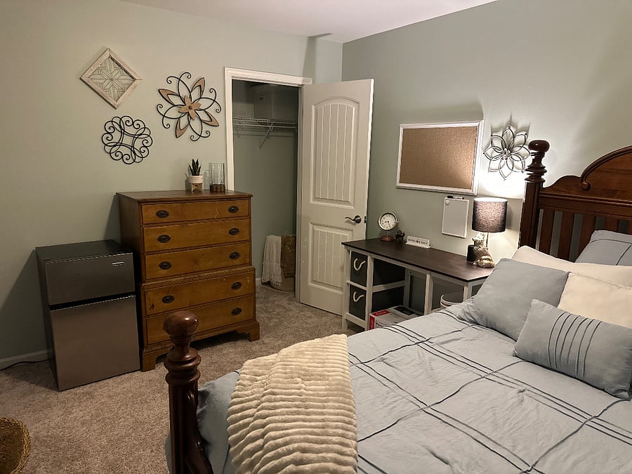 mini fridge and microwave in room