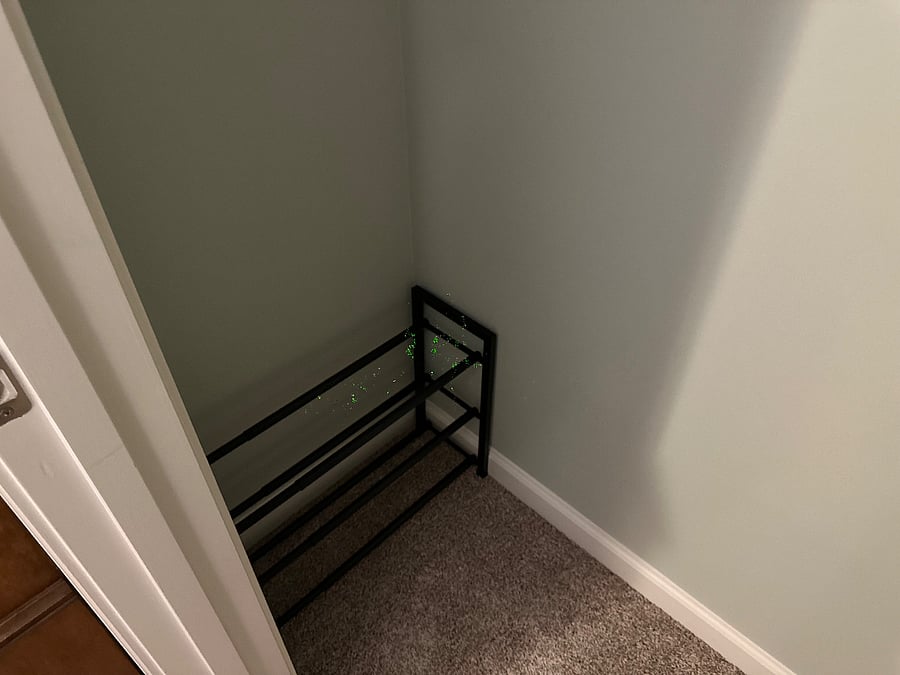 Closet shoe rack