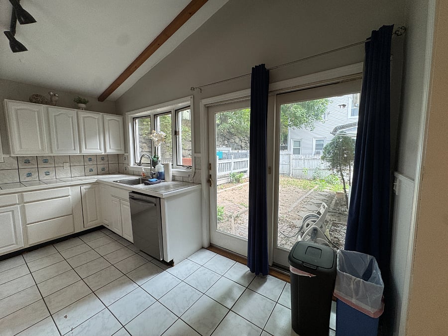 Furnished Finder property 1028247_1 photo 9