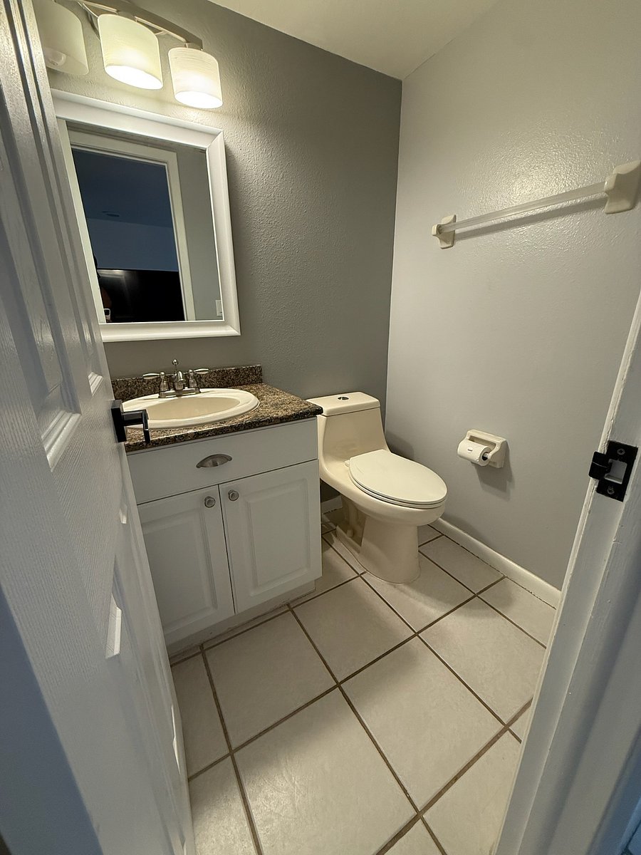 Furnished Finder property 1028263_1 photo 11