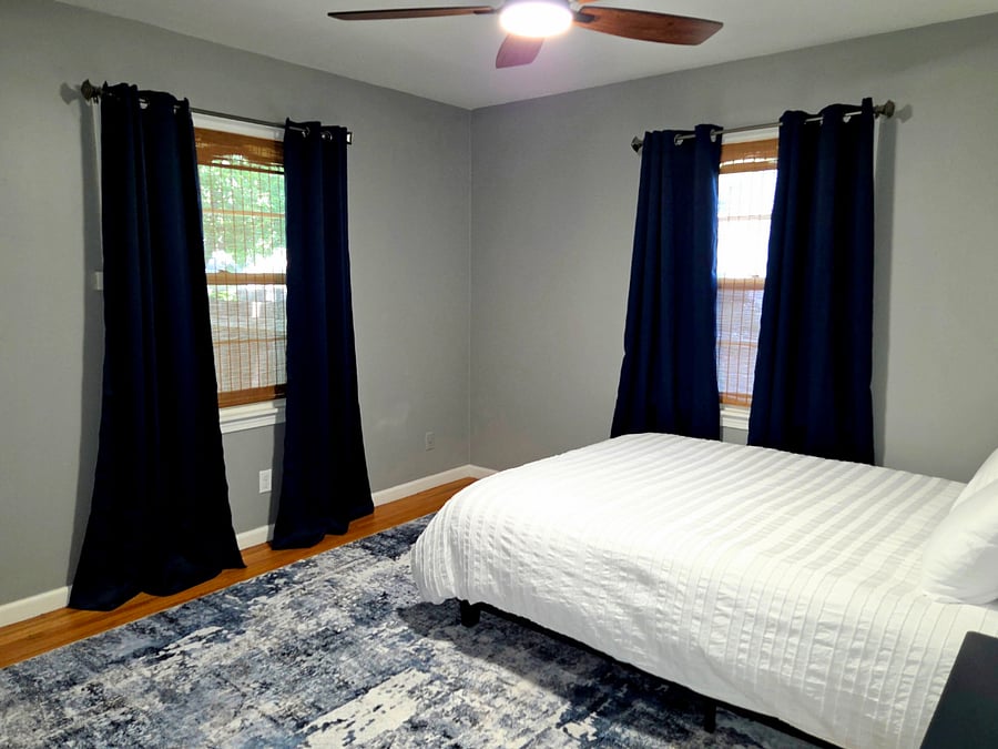 Second bedroom with Queen Bed